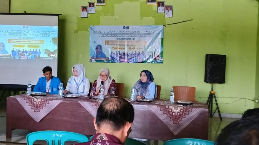 Mahasiswa KKN Universitas Muhammadiyah Pringsewu Edukasi Warga: Cegah Diabetes dengan Teh Kulit Rambutan